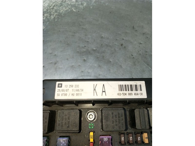 Recambio de caja reles / fusibles para opel astra h gtc (a04) 1.9 cdti (l08) referencia OEM IAM 5DK00946430 13250232 07