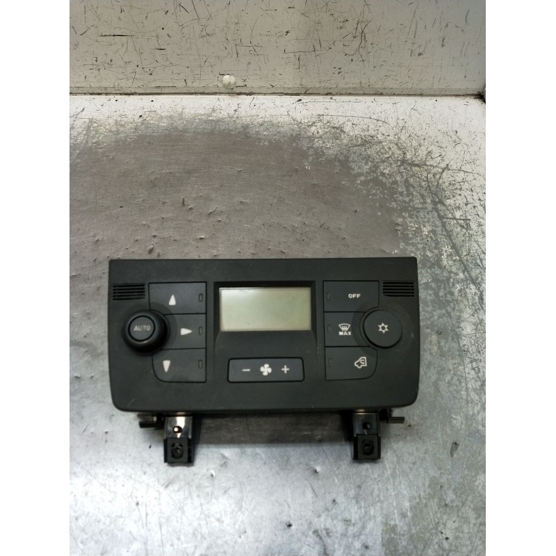 Recambio de mando calefaccion / aire acondicionado para peugeot boxer caja/chasis 2.2 hdi 120 referencia OEM IAM 735421145 A8301