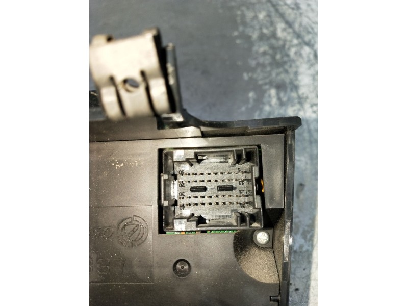 Recambio de mando calefaccion / aire acondicionado para peugeot boxer caja/chasis 2.2 hdi 120 referencia OEM IAM 735421145 A8301