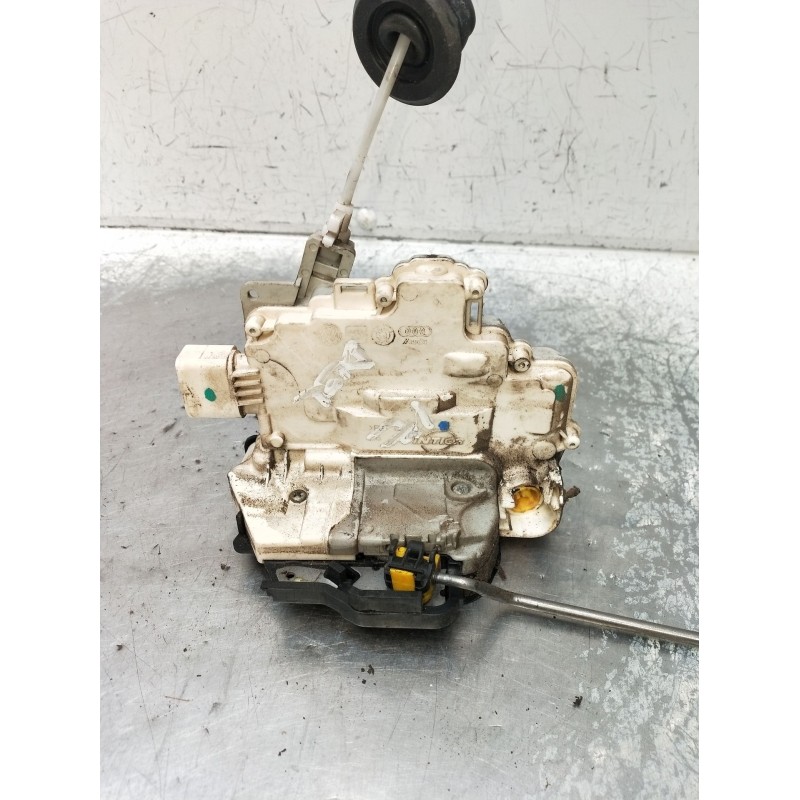 Recambio de motor cierre centralizado delantero izquierdo para audi a3 sportback (8pa) 1.9 tdi referencia OEM IAM  5P 04