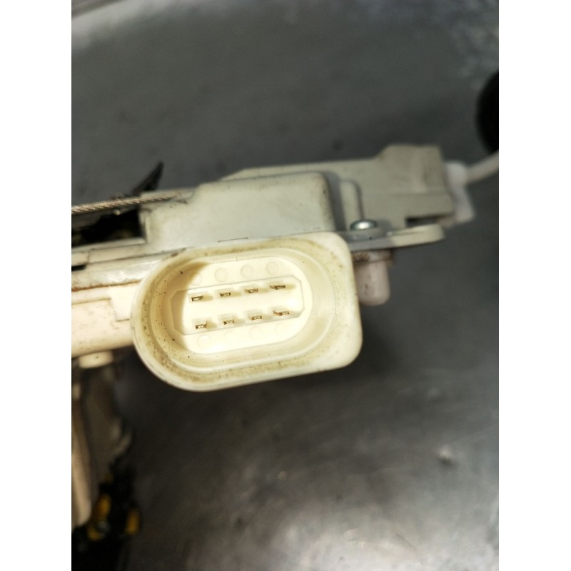Recambio de motor cierre centralizado trasero izquierdo para audi a3 sportback (8pa) 1.9 tdi referencia OEM IAM 4F0839015 5P 04