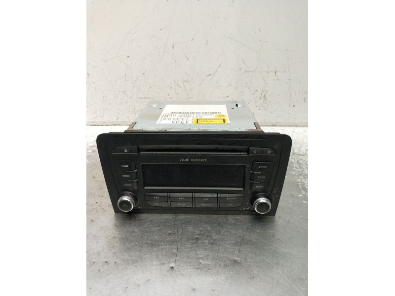 Recambio de sistema audio / radio cd para audi a3 sportback (8pa) 1.9 tdi referencia OEM IAM 8P0035186P 7647026380 04