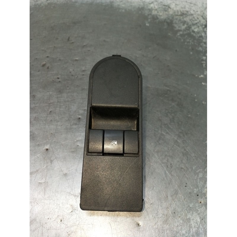 Recambio de mando elevalunas delantero derecho para opel astra h gtc (a04) 1.9 cdti (l08) referencia OEM IAM 13228709 3P 07