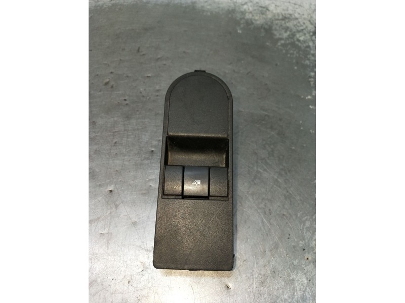 Recambio de mando elevalunas delantero derecho para opel astra h gtc (a04) 1.9 cdti (l08) referencia OEM IAM 13228709 3P 07