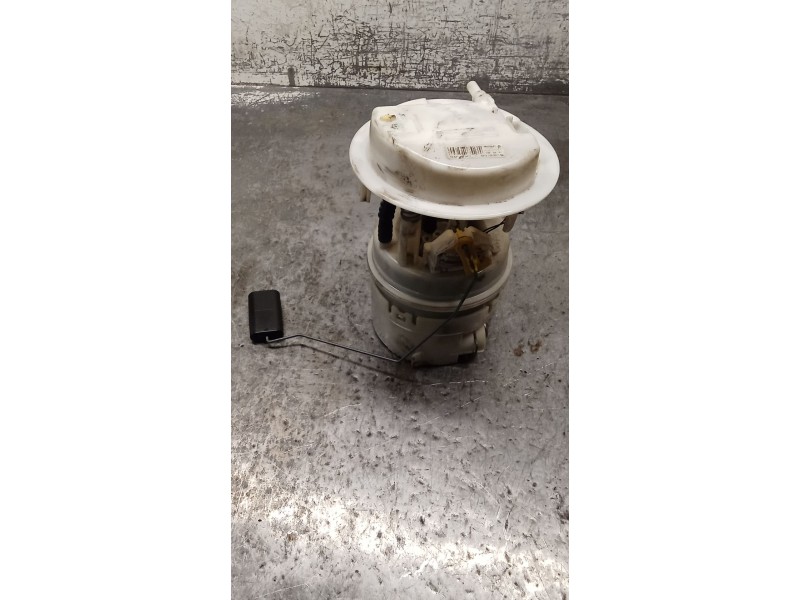 Recambio de bomba combustible para peugeot 206 hatchback (2a/c) 1.4 i referencia OEM IAM 9642124080 0973200990304 