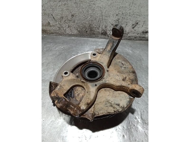 Recambio de mangueta delantera izquierda para mitsubishi galloper (jk-01) 2.5 td intercooler referencia OEM IAM   98