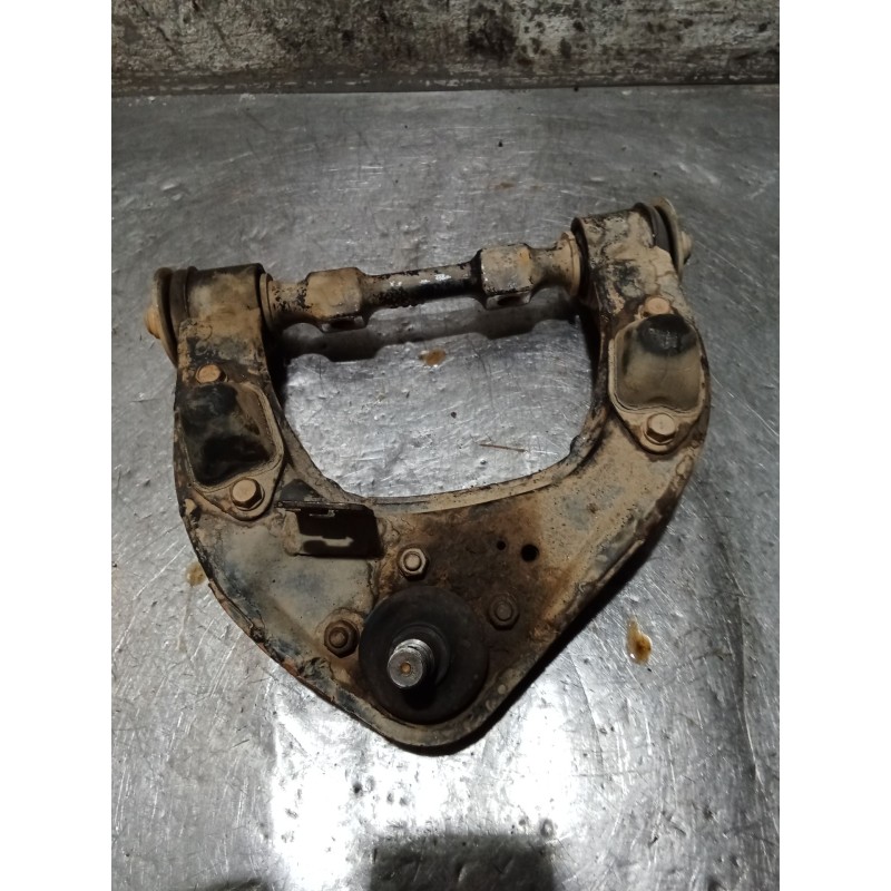 Recambio de brazo suspension superior delantero izquierdo para mitsubishi galloper (jk-01) 2.5 td intercooler referencia OEM IAM