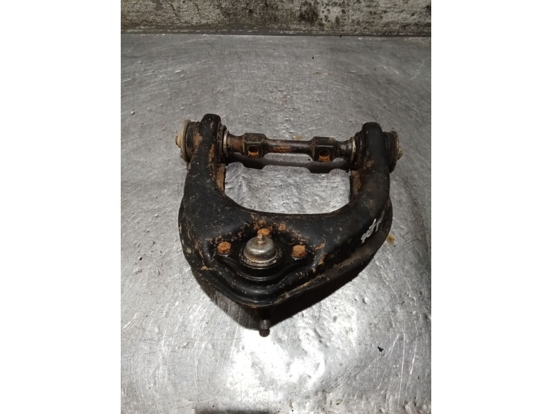 Recambio de brazo suspension superior delantero derecho para mitsubishi galloper (jk-01) 2.5 td intercooler referencia OEM IAM  