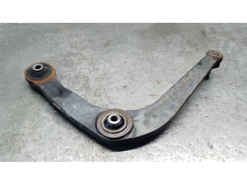Recambio de brazo suspension inferior delantero derecho para peugeot 206 hatchback (2a/c) 1.4 i referencia OEM IAM   03