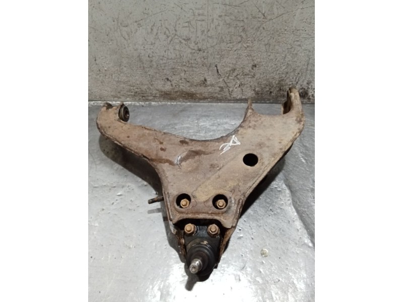 Recambio de brazo suspension inferior delantero derecho para mitsubishi galloper (jk-01) 2.5 td intercooler referencia OEM IAM  