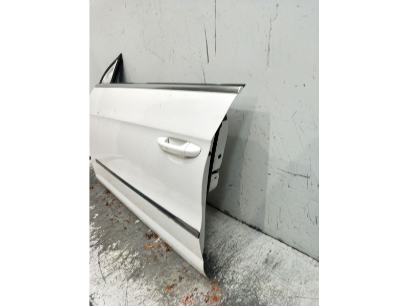 Recambio de puerta delantera izquierda para volkswagen passat cc b6 (357) 2.0 tdi referencia OEM IAM  4P 08