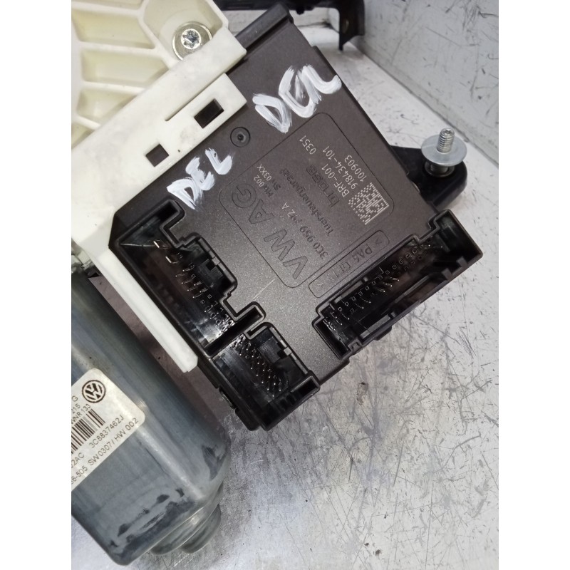 Recambio de elevalunas delantero derecho para volkswagen passat cc b6 (357) 2.0 tdi referencia OEM IAM 3C8837462J 5P 08