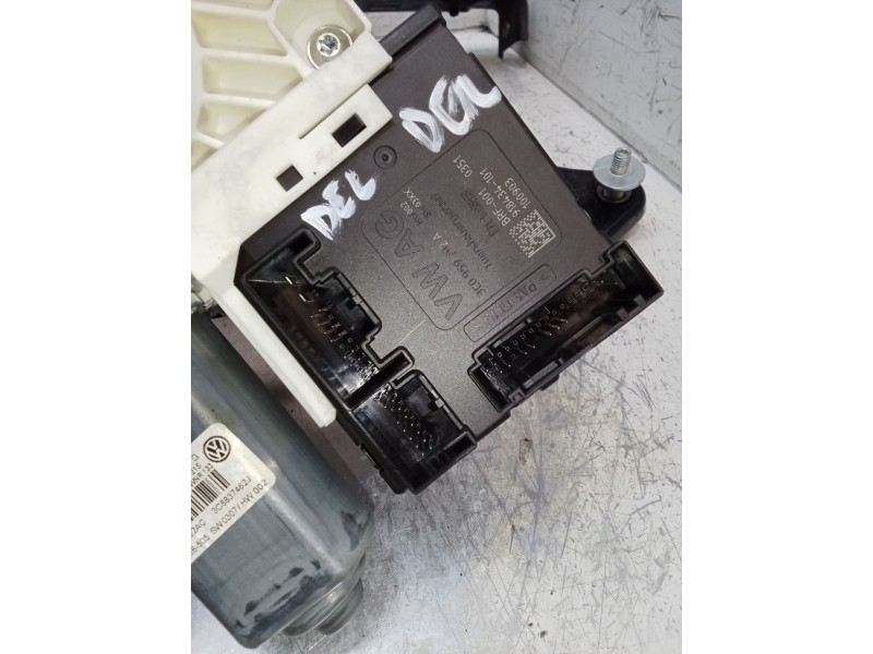 Recambio de elevalunas delantero derecho para volkswagen passat cc b6 (357) 2.0 tdi referencia OEM IAM 3C8837462J 5P 08