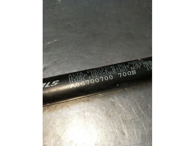 Recambio de amortiguadores maletero / porton para renault kangoo (kc0/1_) d 65 1.9 (kc0e, kc02, kc0j, kc0n) referencia OEM IAM A