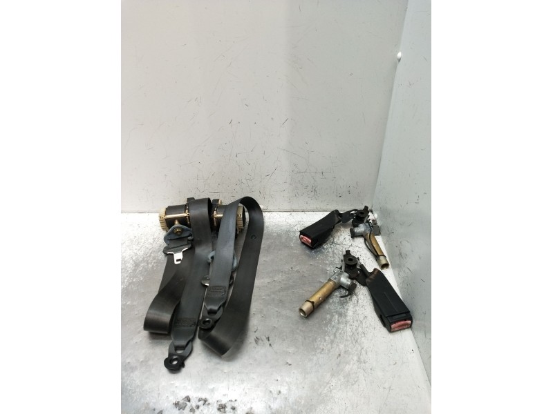 Recambio de juego cinturones delantero para renault kangoo (kc0/1_) d 65 1.9 (kc0e, kc02, kc0j, kc0n) referencia OEM IAM   97 5P