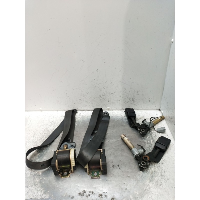 Recambio de juego cinturones delantero para renault kangoo (kc0/1_) d 65 1.9 (kc0e, kc02, kc0j, kc0n) referencia OEM IAM   97 5P