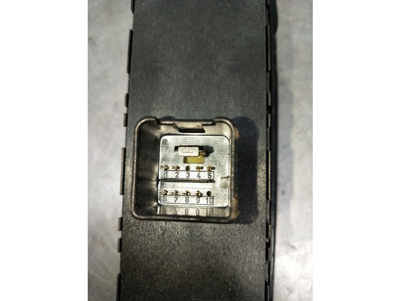 Recambio de mando elevalunas delantero izquierdo para volkswagen passat cc b6 (357) 2.0 tdi referencia OEM IAM 5K0959565  08