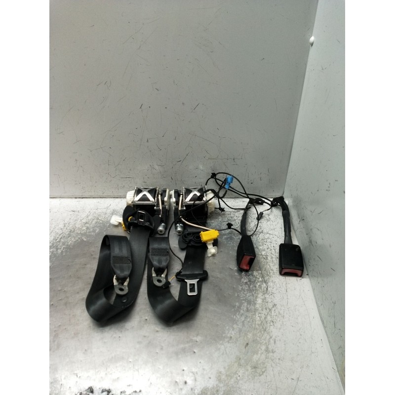 Recambio de juego cinturones delantero para volkswagen passat cc b6 (357) 2.0 tdi referencia OEM IAM  5P 08