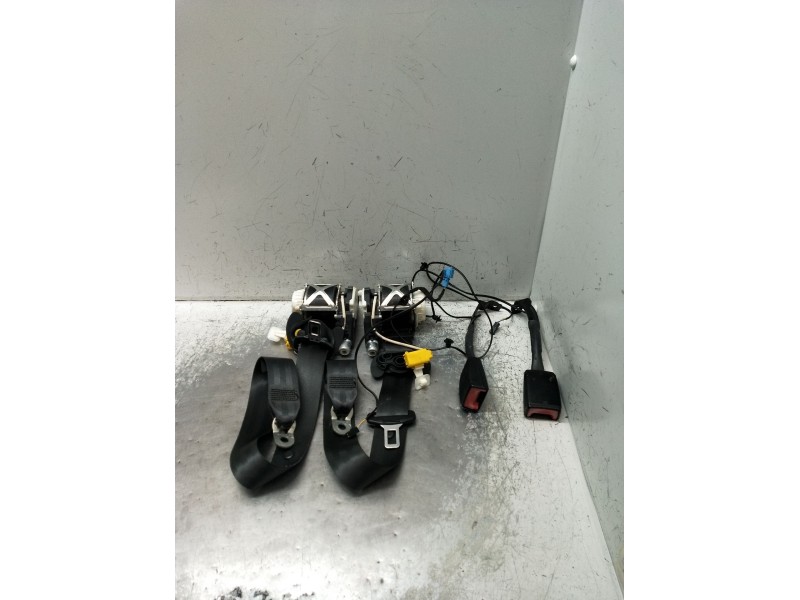 Recambio de juego cinturones delantero para volkswagen passat cc b6 (357) 2.0 tdi referencia OEM IAM  5P 08