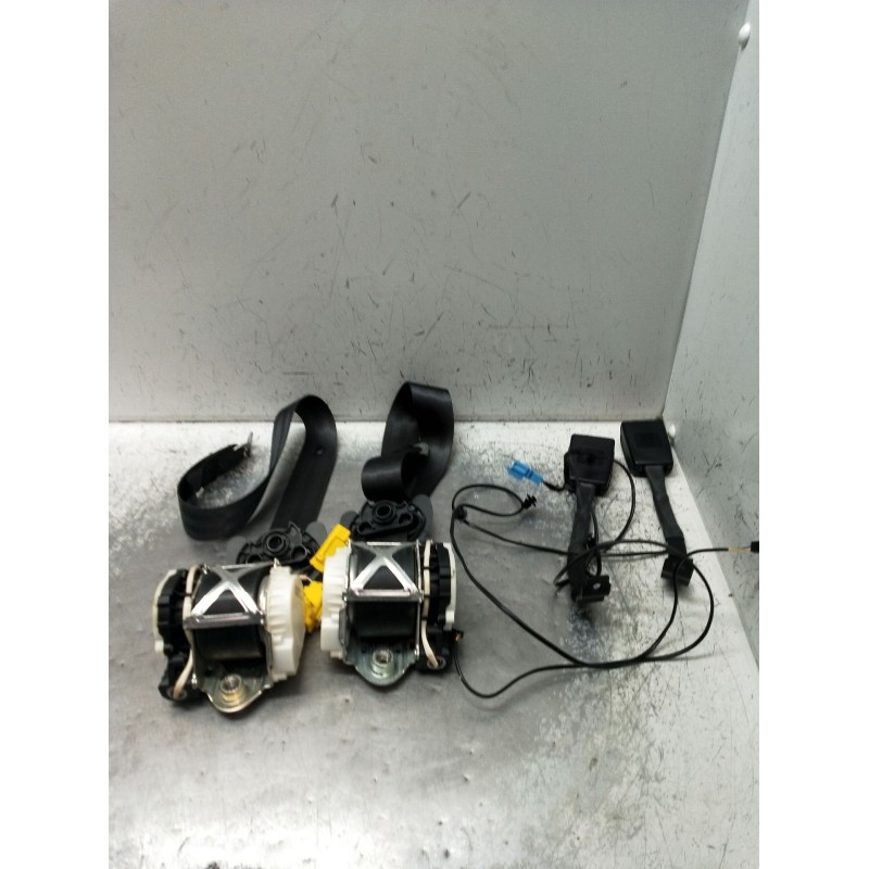 Recambio de juego cinturones delantero para volkswagen passat cc b6 (357) 2.0 tdi referencia OEM IAM  5P 08