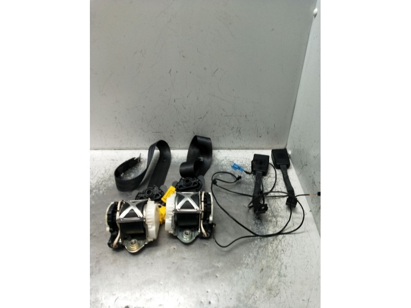 Recambio de juego cinturones delantero para volkswagen passat cc b6 (357) 2.0 tdi referencia OEM IAM  5P 08