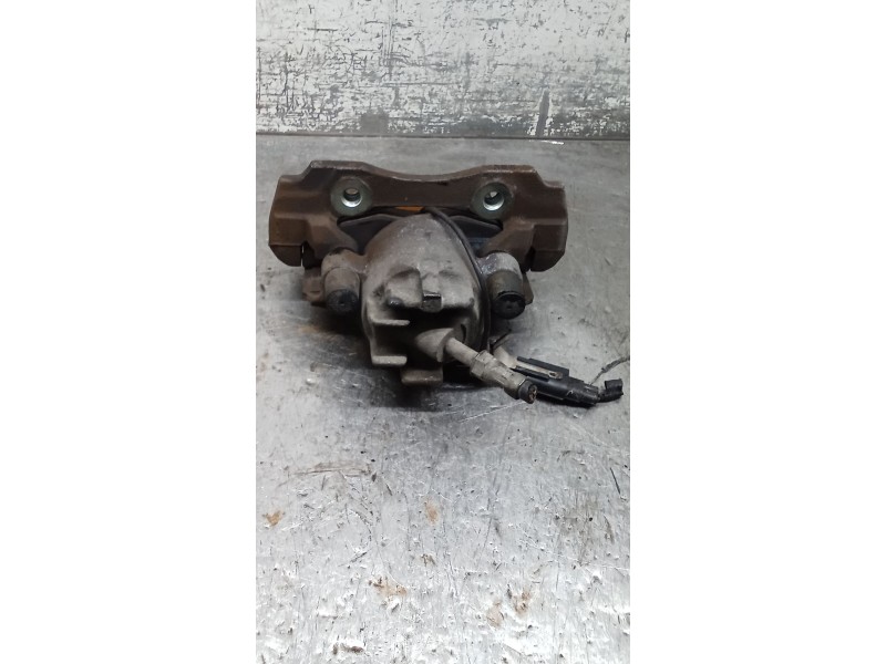Recambio de pinza freno delantera izquierda para ford mondeo ii (bap) 2.0 i referencia OEM IAM   97