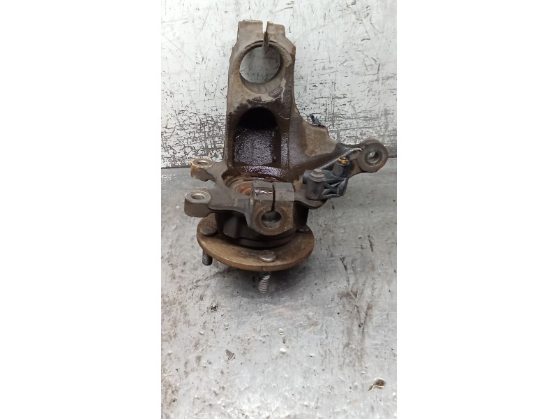 Recambio de mangueta delantera derecha para ford mondeo ii (bap) 2.0 i referencia OEM IAM 97BG3K170  97