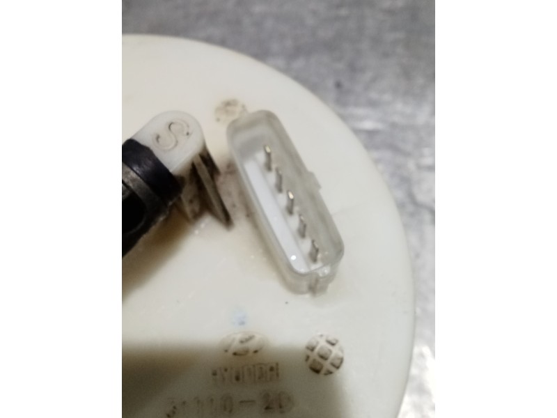 Recambio de bomba combustible para hyundai coupe ii (gk) 2.0 referencia OEM IAM 511102D  02