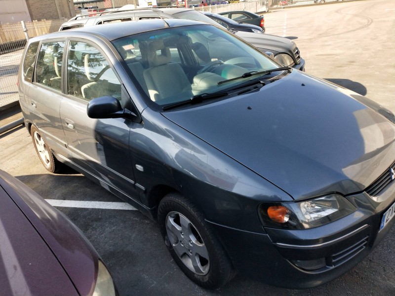 mitsubishi space star (dg0) del año 2003