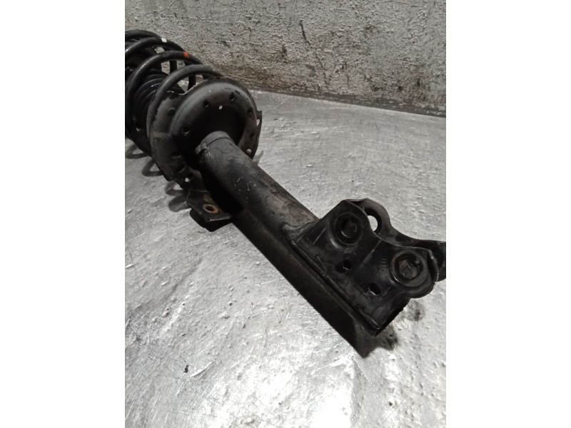 Recambio de amortiguador delantero izquierdo para mercedes-benz clase a (w169) a 160 (169.031, 169.331) referencia OEM IAM   09