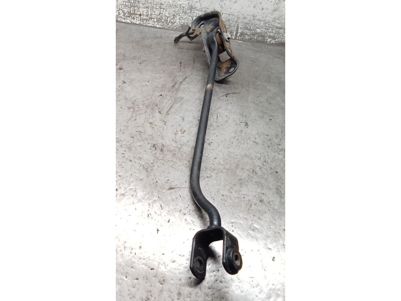 Recambio de brazo suspension inferior trasero izquierdo para ford mondeo ii (bap) 2.0 i referencia OEM IAM   97