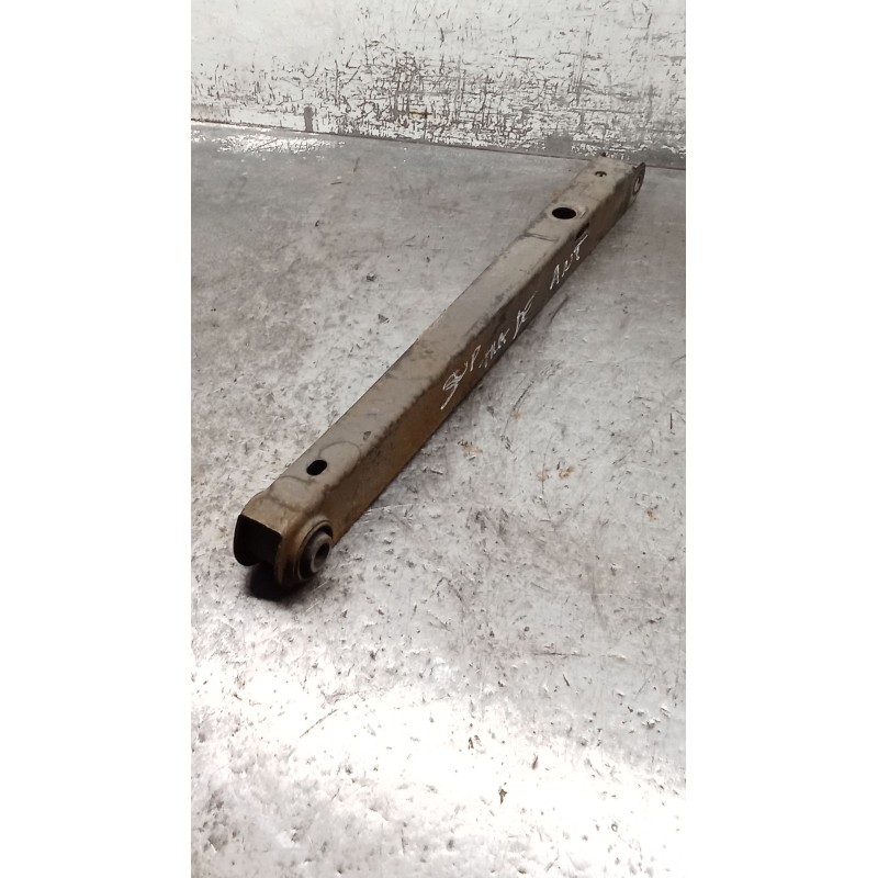 Recambio de brazo suspension superior trasero derecho para ford mondeo ii (bap) 2.0 i referencia OEM IAM  ANTERIOR 97