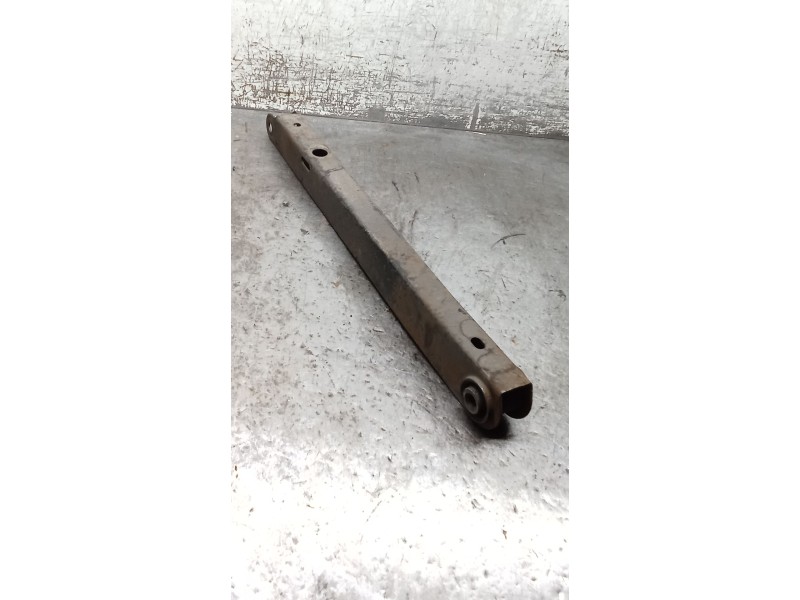 Recambio de brazo suspension superior trasero derecho para ford mondeo ii (bap) 2.0 i referencia OEM IAM  ANTERIOR 97