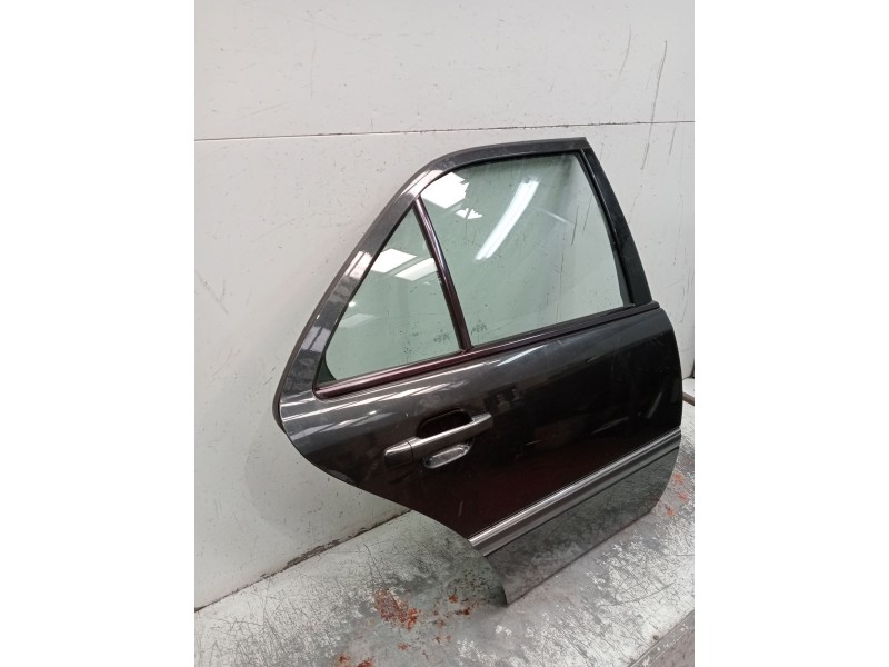 Recambio de puerta trasera derecha para mercedes-benz clase c (w202) c 180 (202.018) referencia OEM IAM   