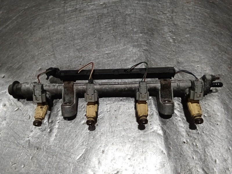 Recambio de rampa inyectora para hyundai coupe ii (gk) 2.0 referencia OEM IAM   02