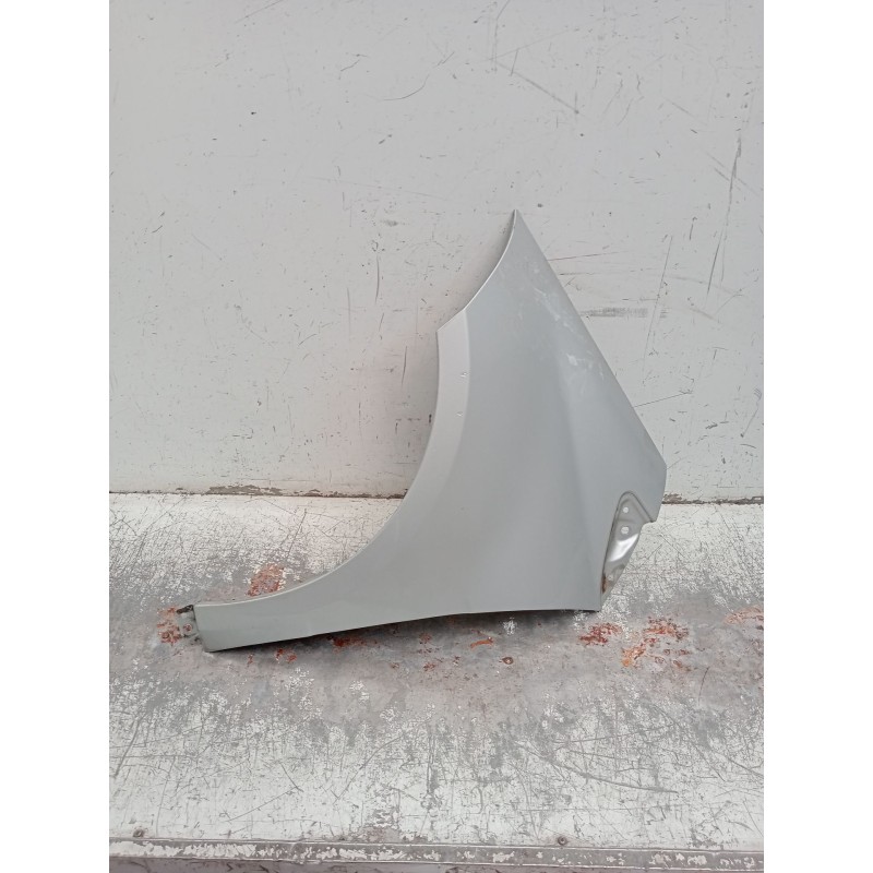 Recambio de aleta delantera izquierda para mercedes-benz clase a (w169) a 160 (169.031, 169.331) referencia OEM IAM   