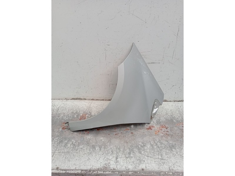 Recambio de aleta delantera izquierda para mercedes-benz clase a (w169) a 160 (169.031, 169.331) referencia OEM IAM   