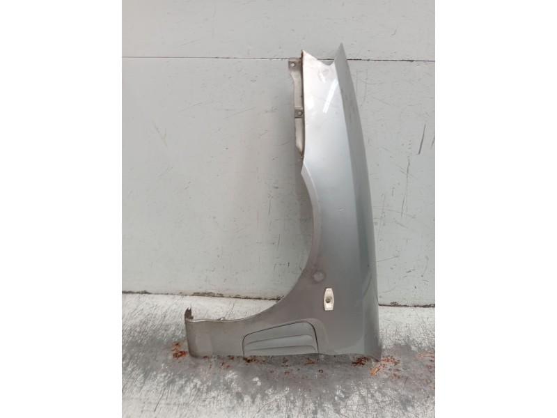 Recambio de aleta delantera izquierda para hyundai coupe ii (gk) 2.0 referencia OEM IAM   