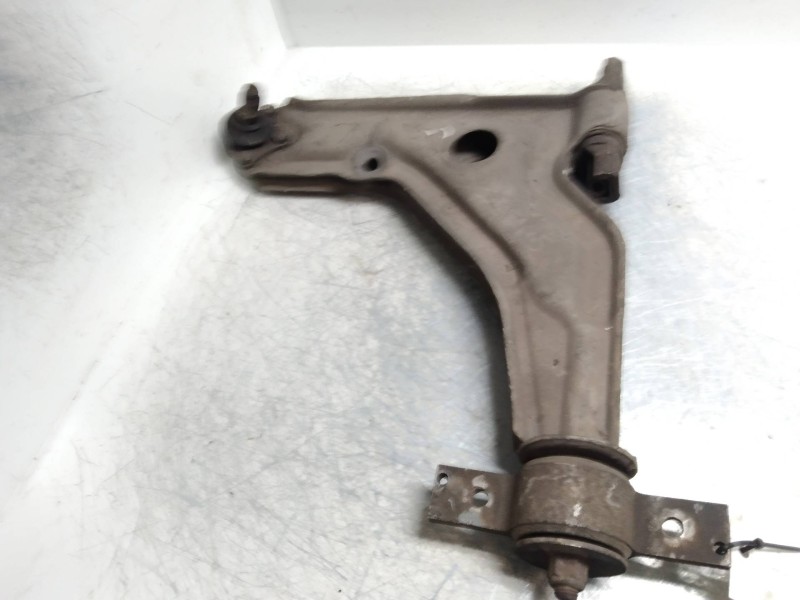 Recambio de brazo suspension inferior delantero izquierdo para saab 9000 cs 2.3 cat referencia OEM IAM   