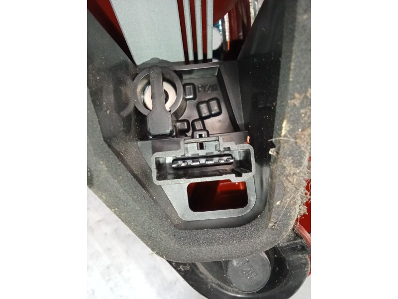 Recambio de piloto trasero derecho para peugeot 207/207+ (wa_, wc_) 1.4 16v referencia OEM IAM   07