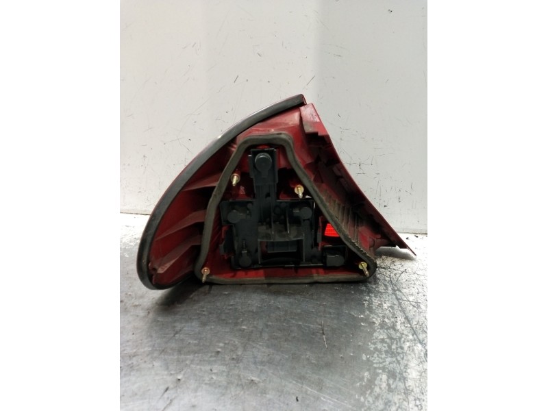 Recambio de piloto trasero derecho para ford mondeo ii (bap) 2.0 i referencia OEM IAM   97