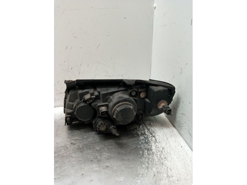 Recambio de faro derecho para hyundai matrix (fc) 1.5 crdi vgt referencia OEM IAM   04
