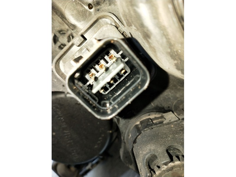 Recambio de faro derecho para hyundai matrix (fc) 1.5 crdi vgt referencia OEM IAM   04