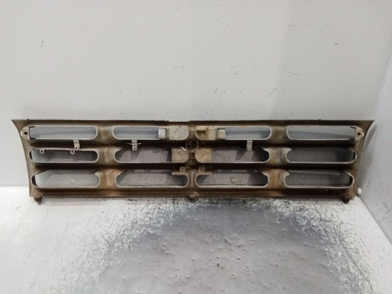 Recambio de rejilla delantera para mitsubishi galloper (jk-01) 2.5 td intercooler referencia OEM IAM   08