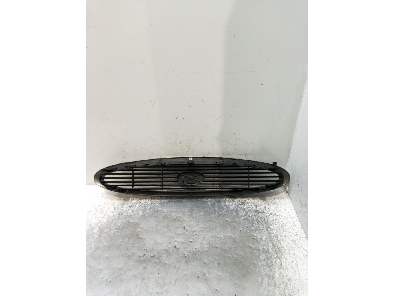 Recambio de rejilla delantera para ford mondeo ii (bap) 2.0 i referencia OEM IAM   08