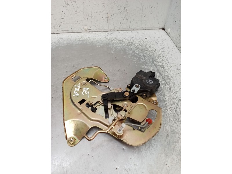 Recambio de motor cierre centralizado trasero derecho para kia carnival ii (gq) 2.9 crdi referencia OEM IAM   01 5P