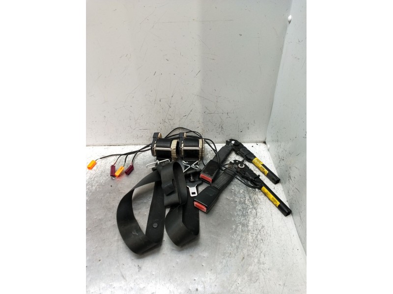 Recambio de juego cinturones delantero para ford focus ii (da_, hcp, dp) 1.6 ti referencia OEM IAM   08 3P