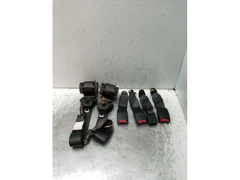 Recambio de juego cinturones trasero para hyundai matrix (fc) 1.5 crdi vgt referencia OEM IAM   04 5P