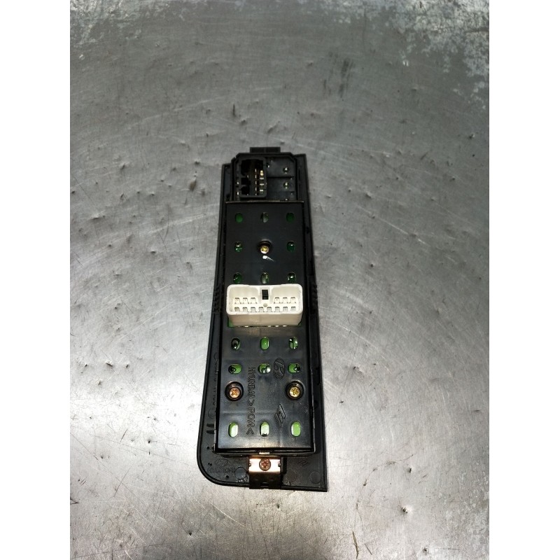 Recambio de mando elevalunas delantero izquierdo para hyundai matrix (fc) 1.5 crdi vgt referencia OEM IAM 9357017100  04 5P
