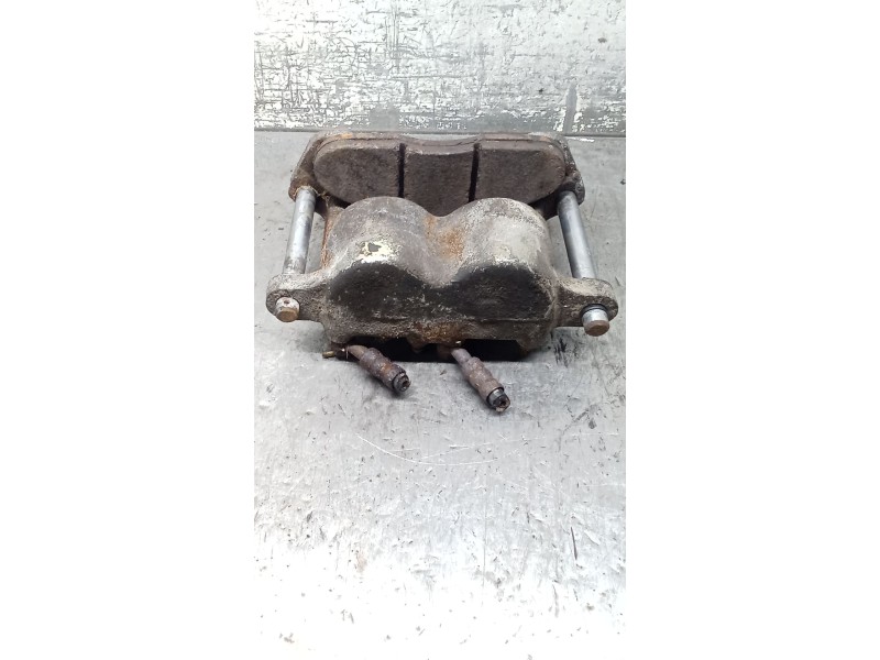 Recambio de pinza freno delantera derecha para nissan trade 2.8 d referencia OEM IAM   BENDIX